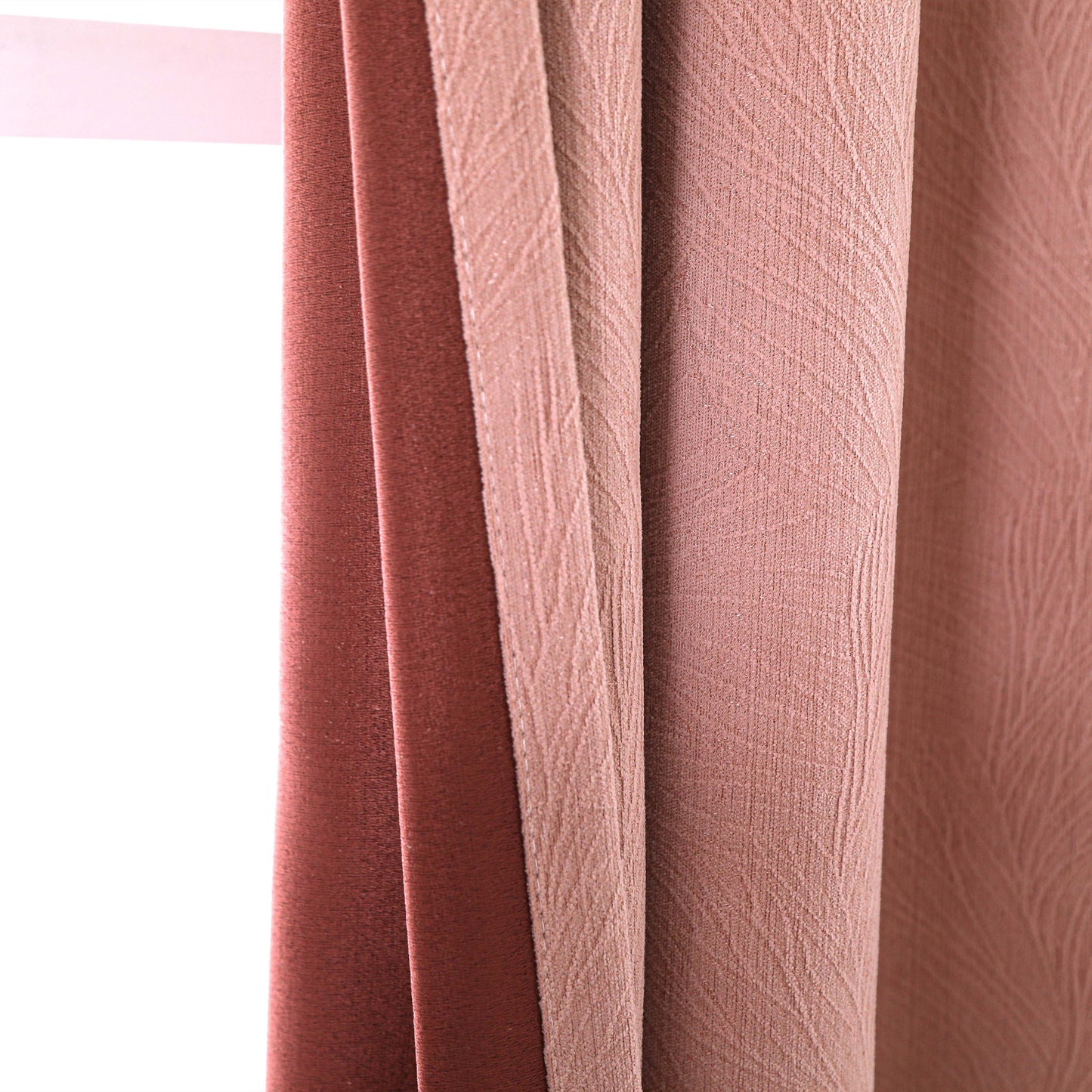 Custom-made velvet blackout curtains · Nero