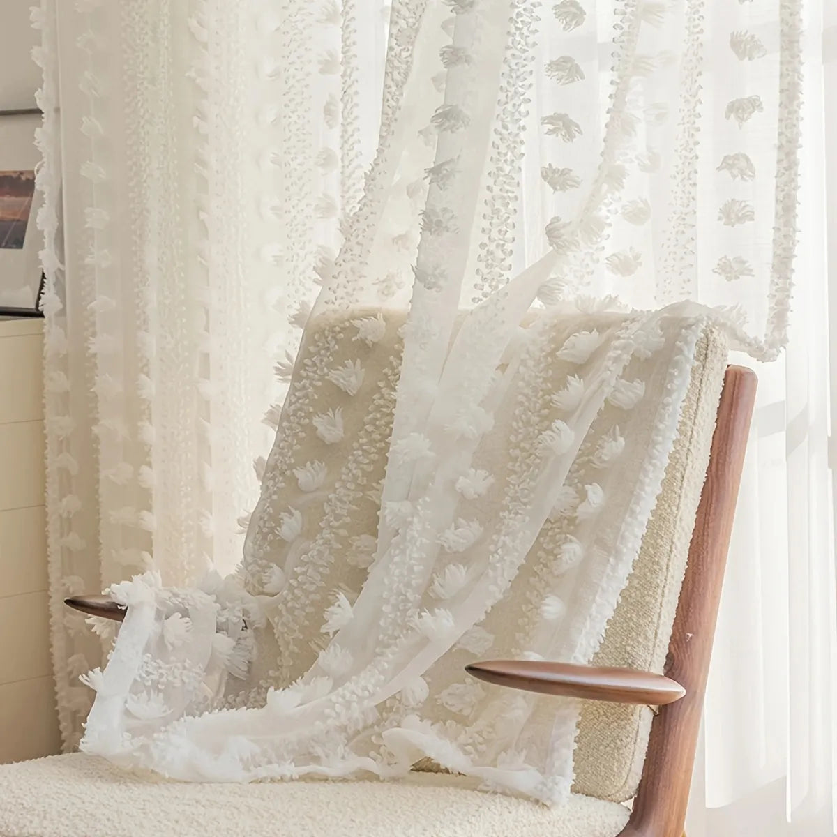 Transparente Pompon-Gardine – Boho-Stil mit Stangentasche, Weiß