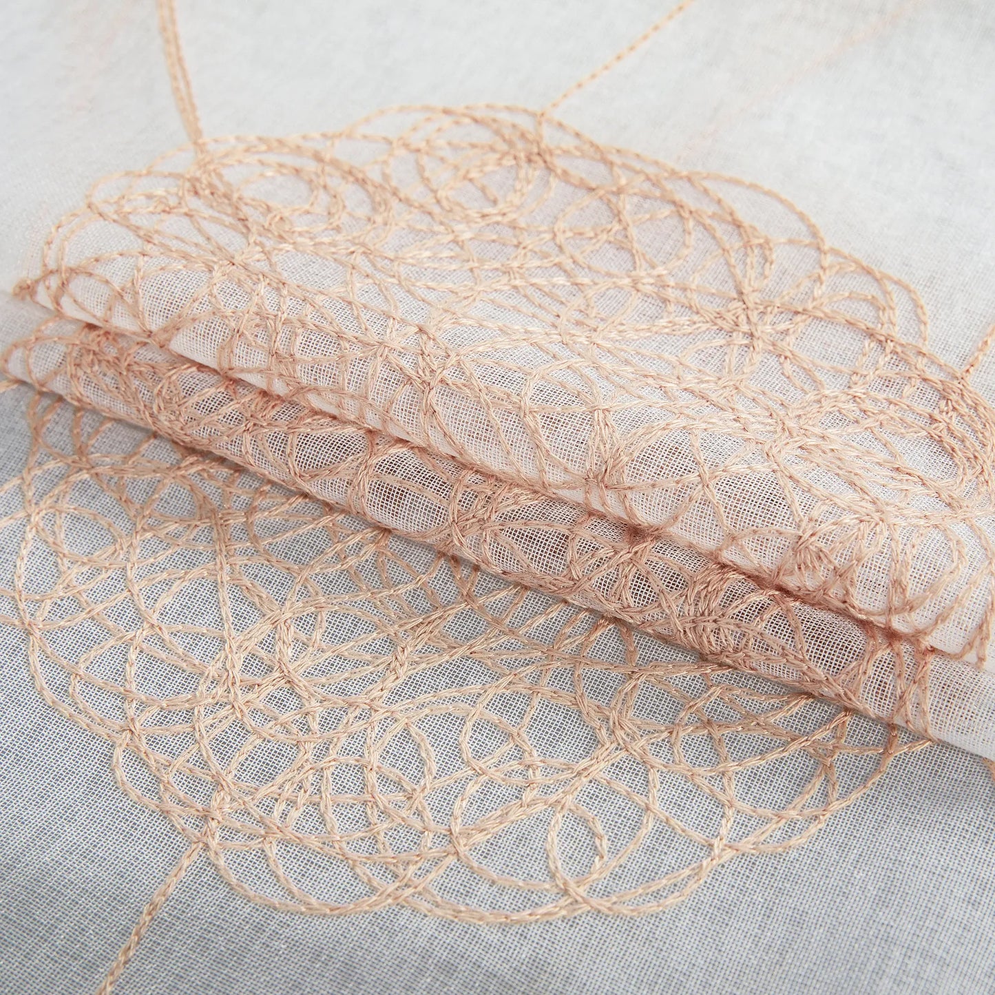 Transparente Gardine mit Stickerei – 2er Set, 140 cm Breite