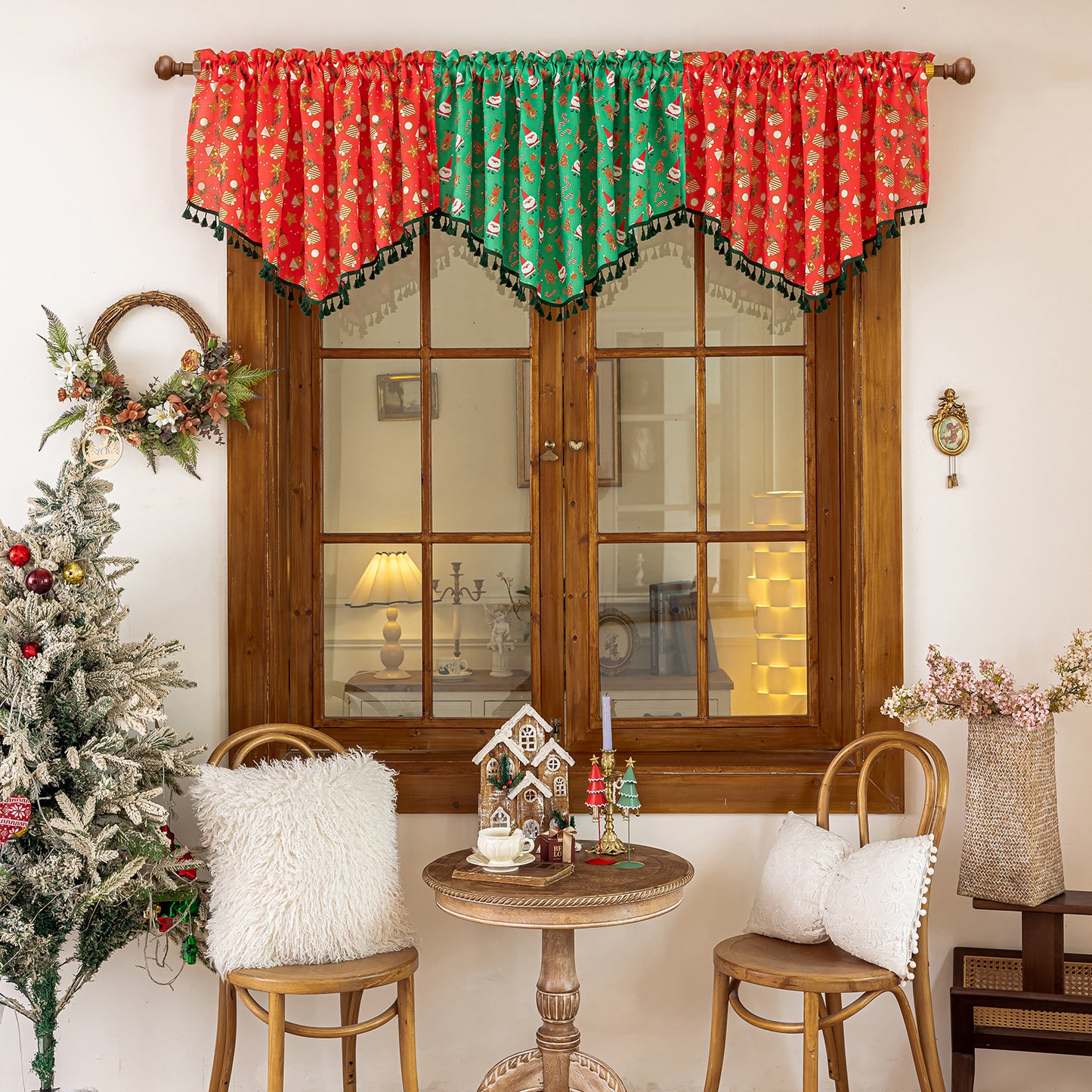 Christmas curtain with tassels – short decorative curtain in red or green, 150 × 60 cm