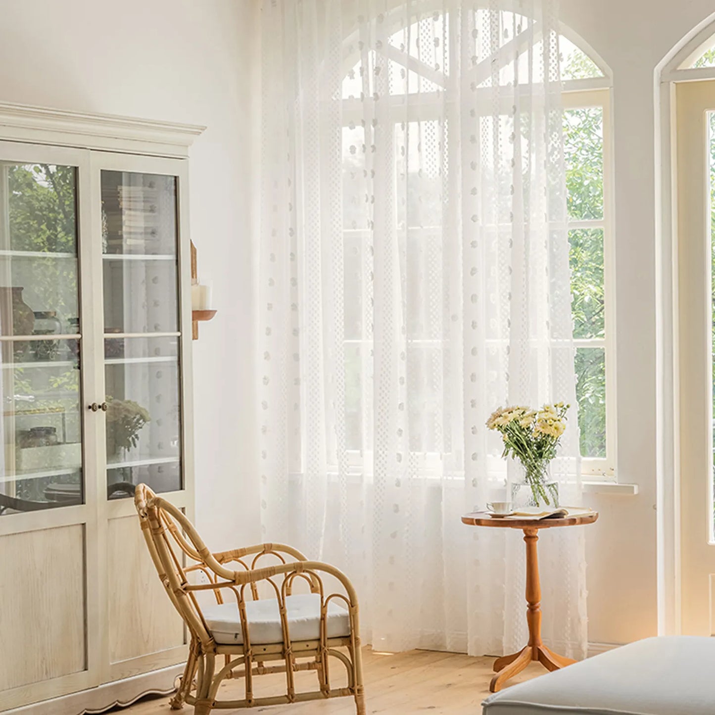 Transparente Pompon-Gardine – Boho-Stil mit Stangentasche, Weiß