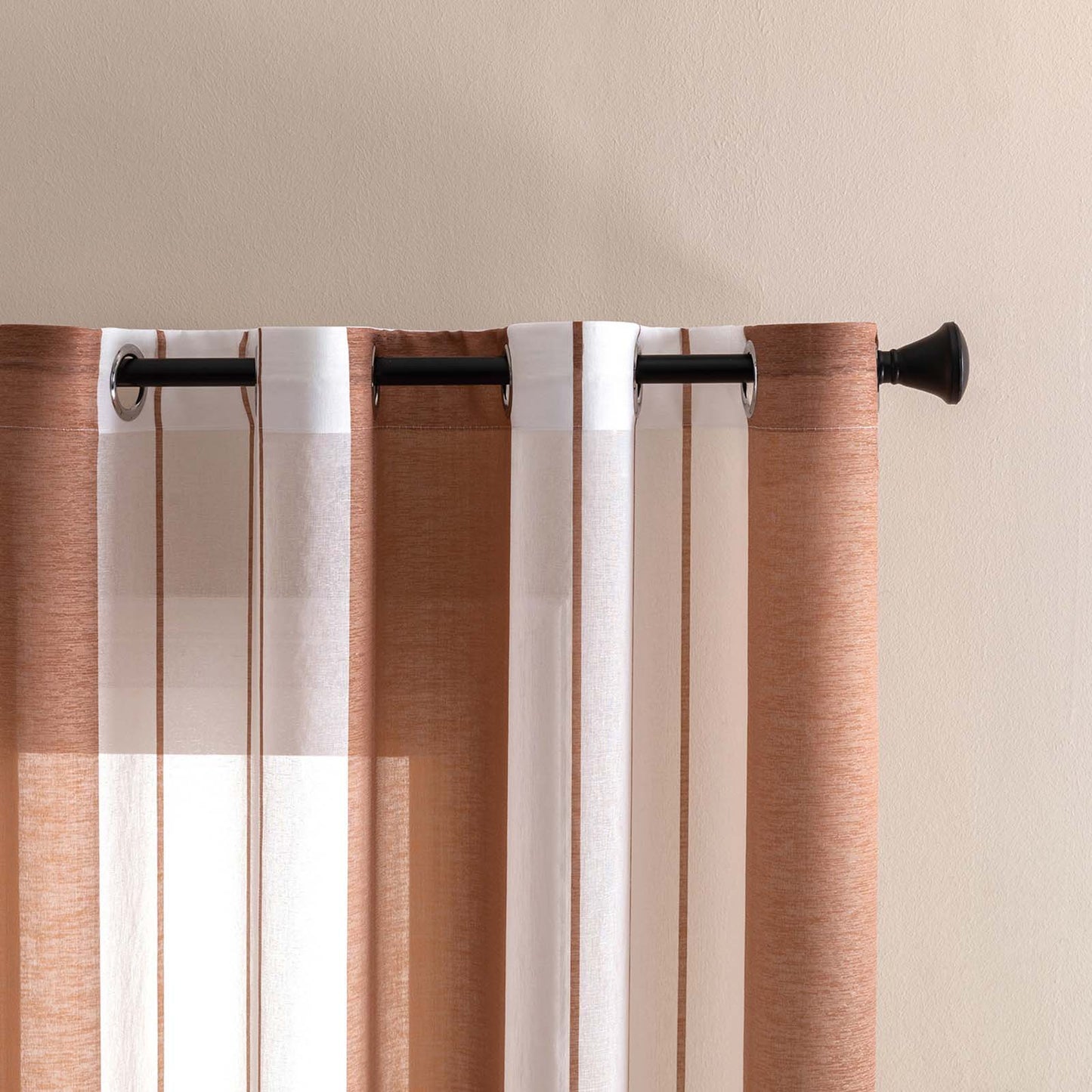 Transparente Gardine mit Streifenmuster – 2er Set, 140 cm Breite