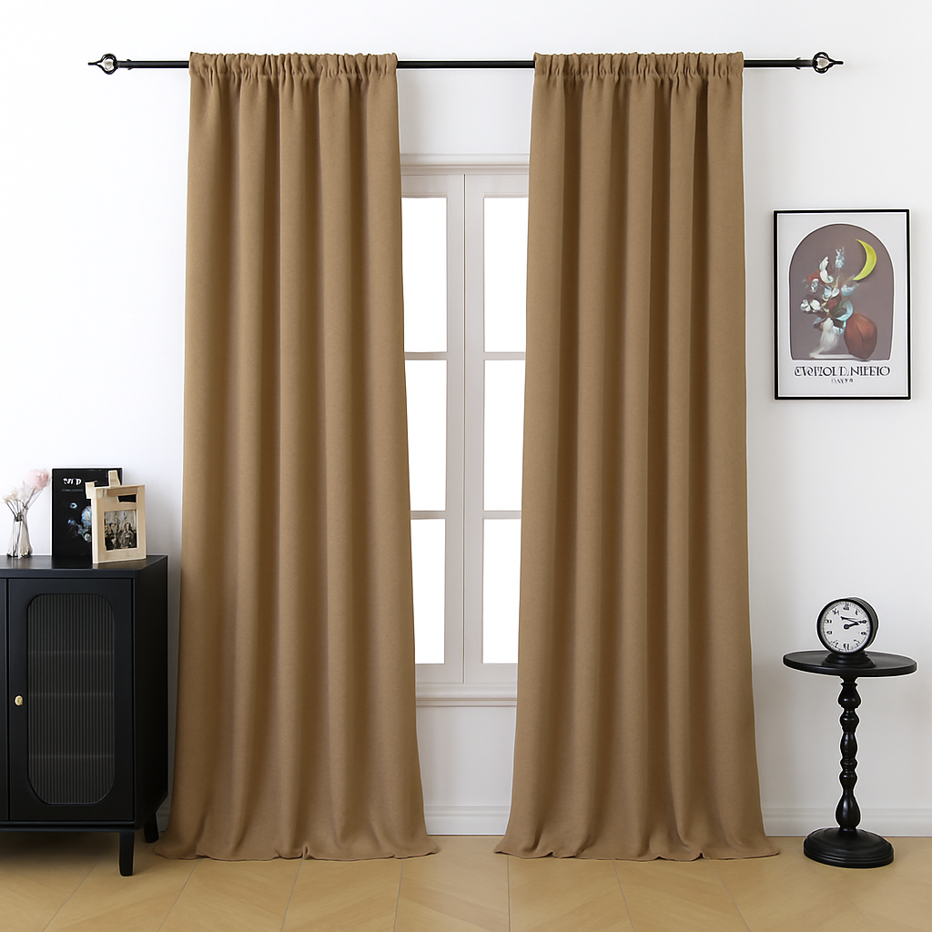 Custom-made velvet blackout curtains · Nero
