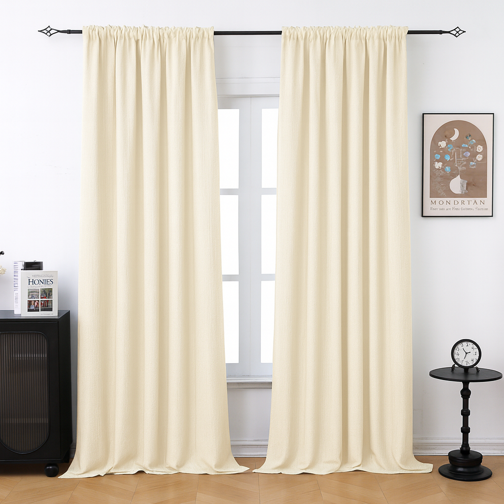 Minimalist custom-made curtains · Linz