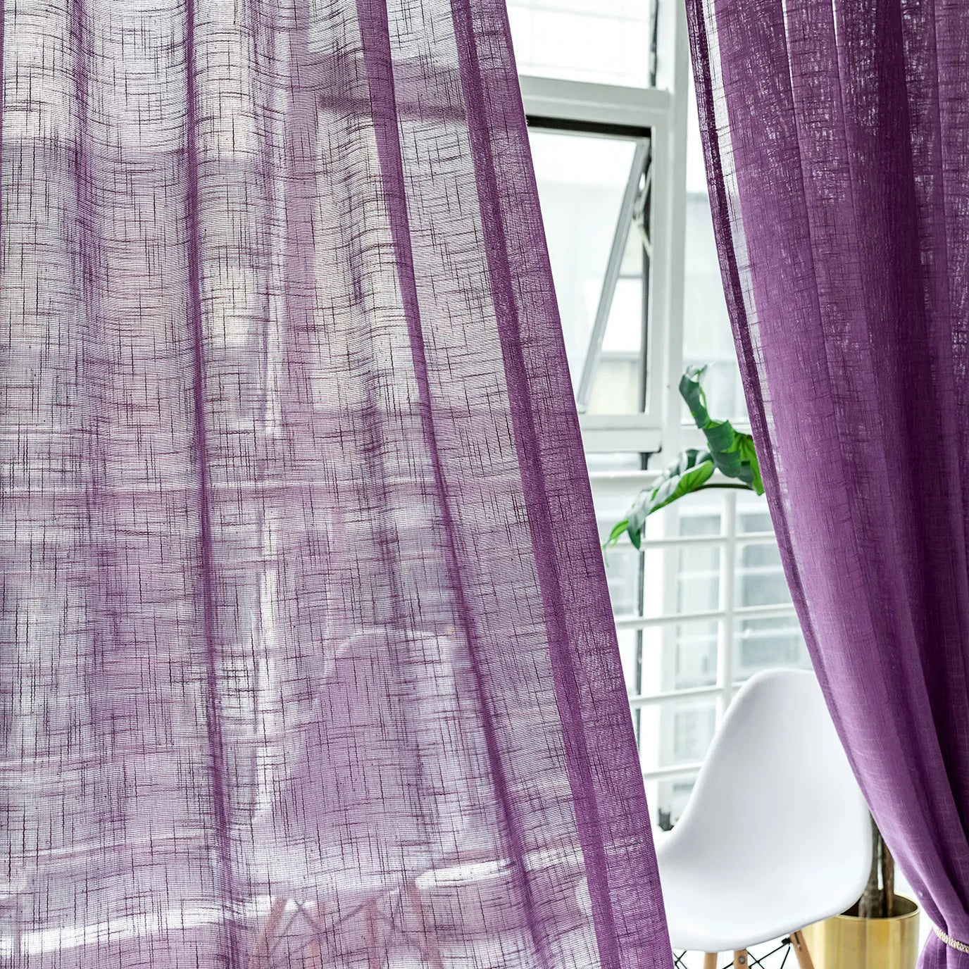 Custom-made translucent curtains · Lumis