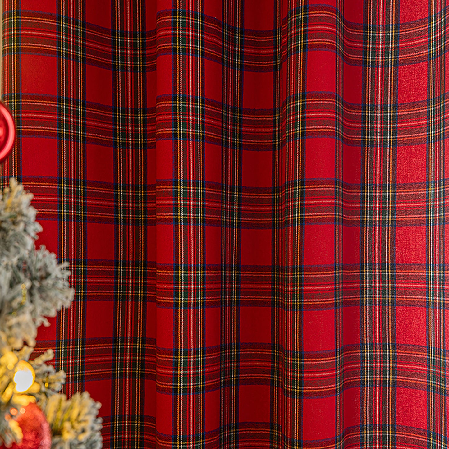 Weihnachtlicher Vorhang im Karomuster · Rot Grün · Vintage Stil