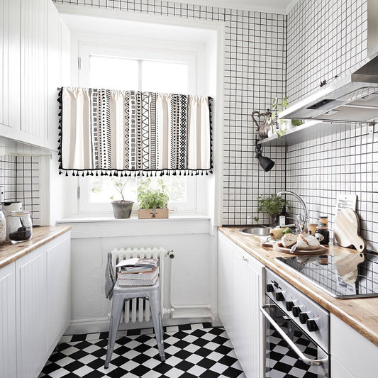 Halbgardinen: Stilvolle Küchengardinen für Licht und Privatsphäre