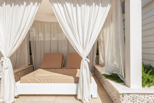 Outdoor-Vorhänge richtig auswählen: Der komplette Ratgeber für Balkon, Terrasse und Pergola