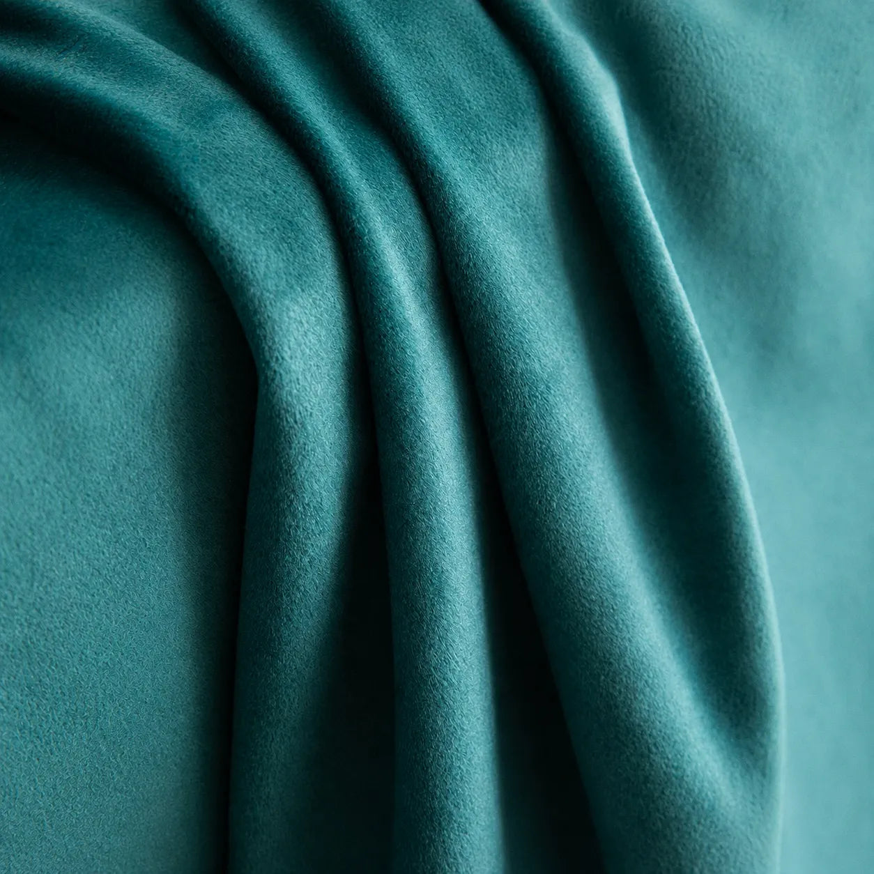 Custom-made velvet curtain · Milano