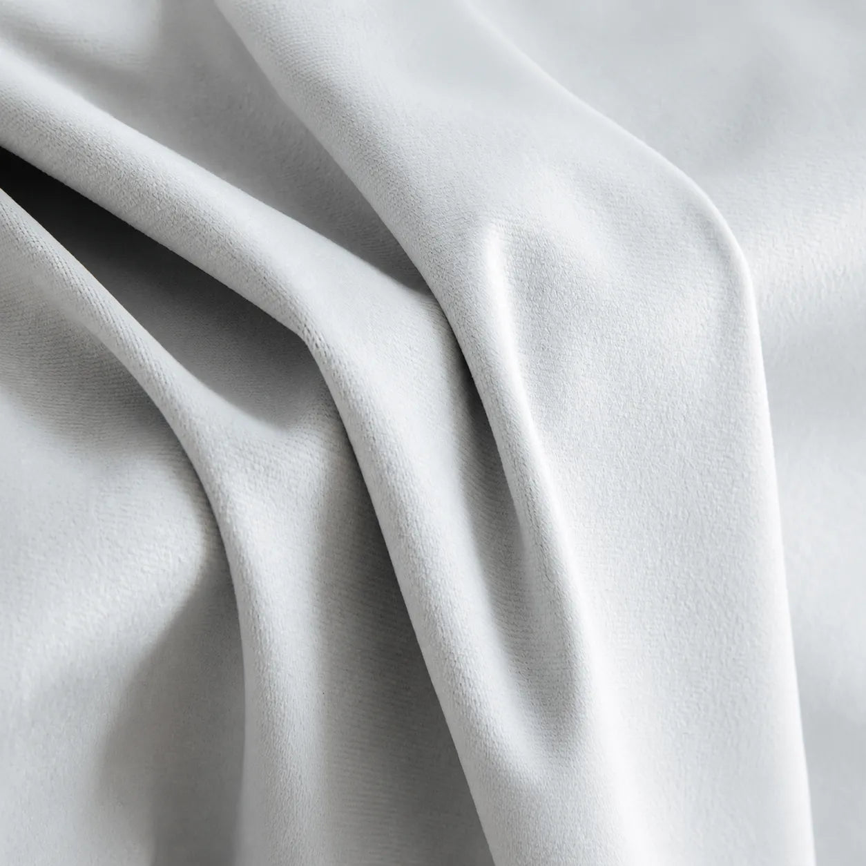 Custom-made velvet curtain · Milano