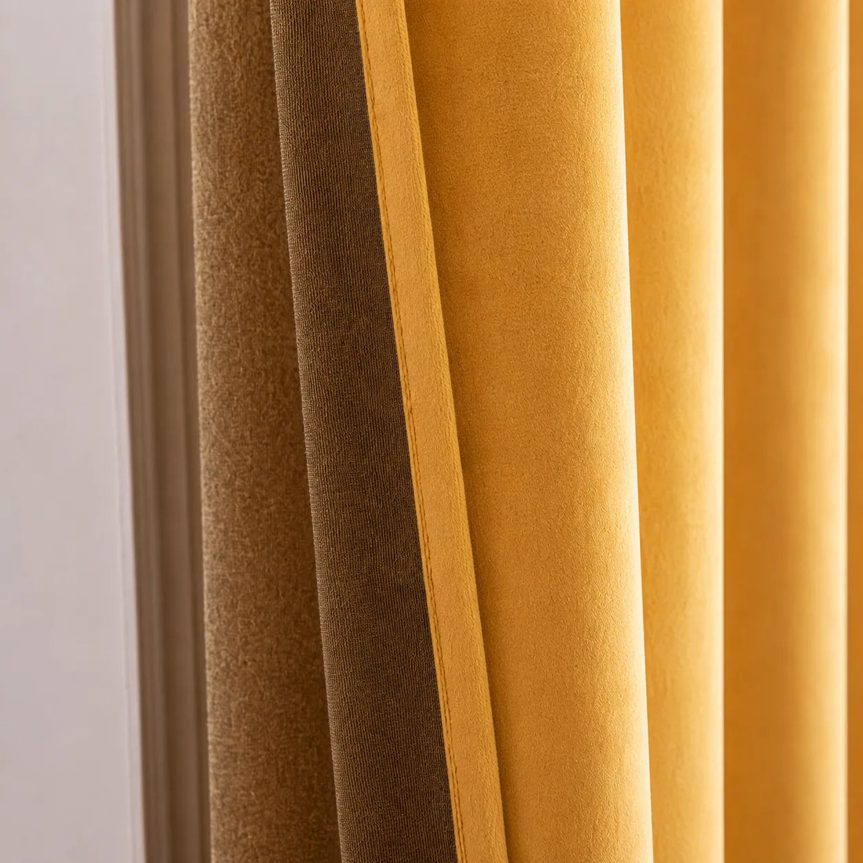 Custom-made velvet curtain · Milano