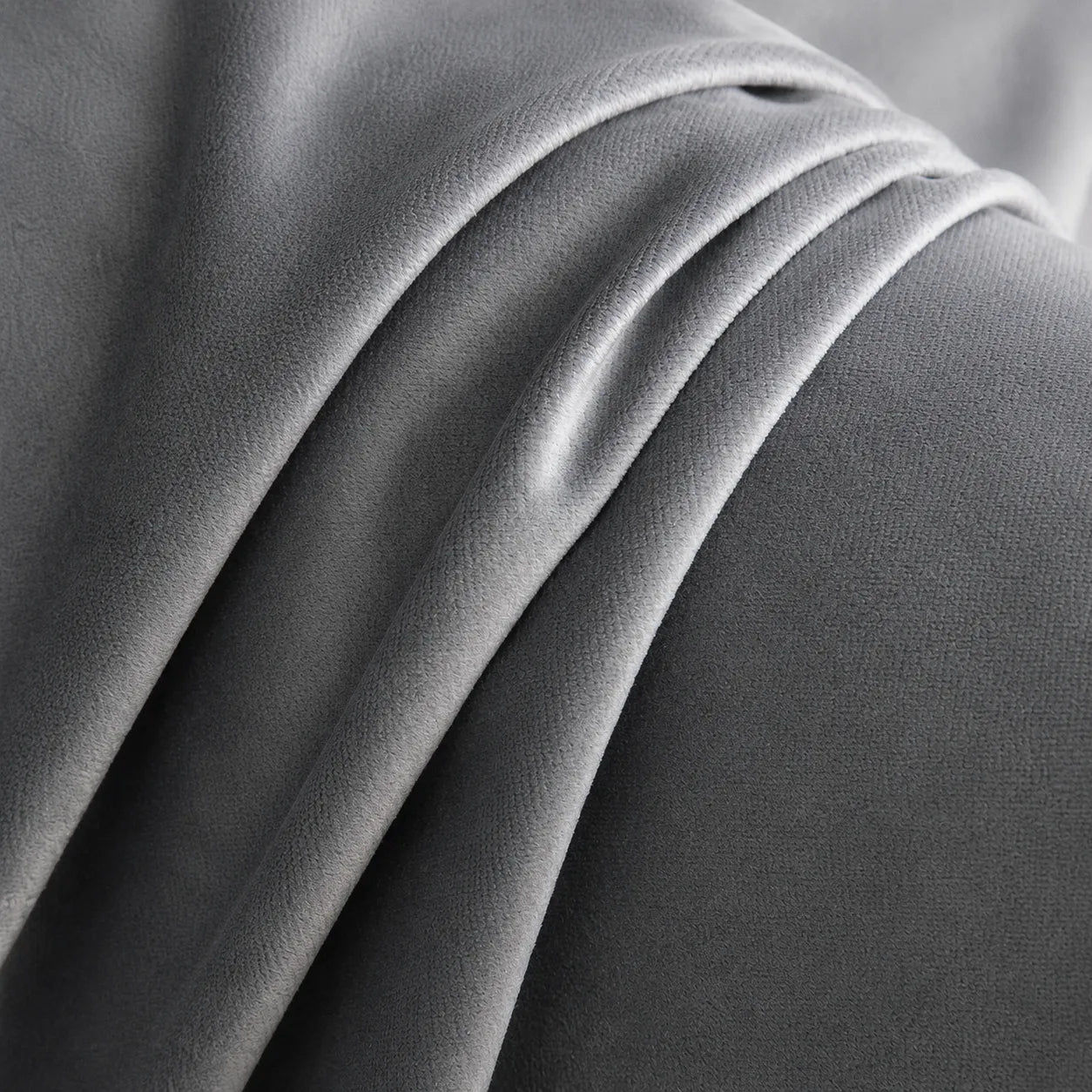 Custom-made velvet curtain · Milano