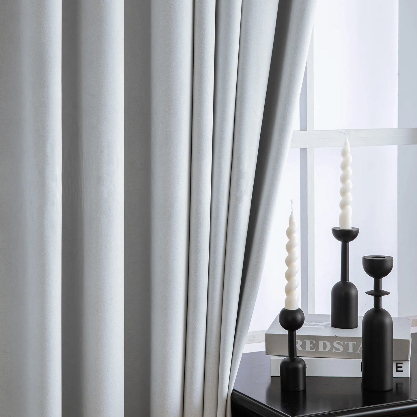 Custom-made velvet curtain · Milano
