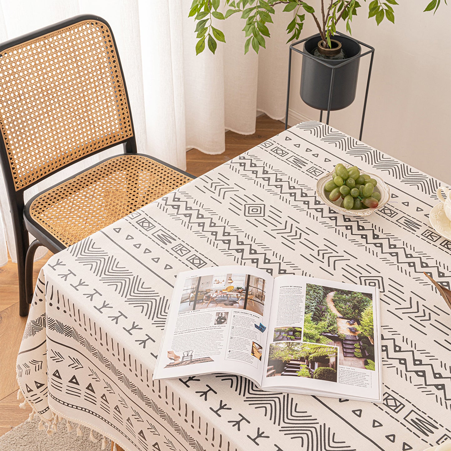 Boho tablecloth with tassels, waterproof, cotton linen, geometric pattern