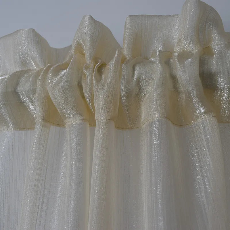 Voilage transparent à la structure fine et au jeu de lumière subtil – Avelin