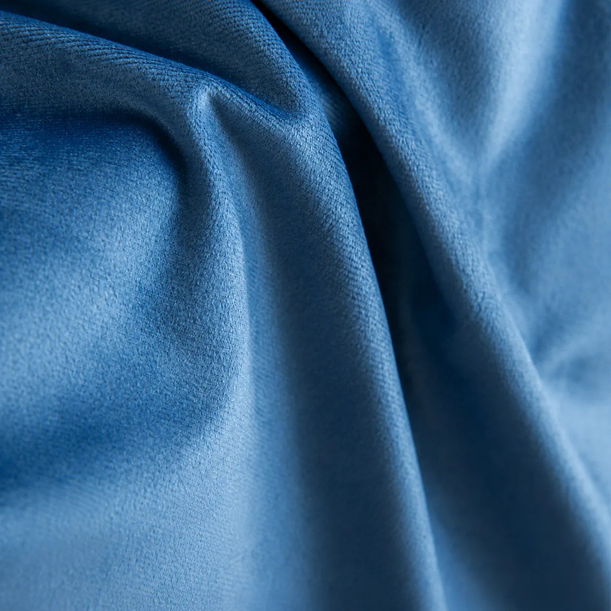 Custom-made velvet curtain · Milano