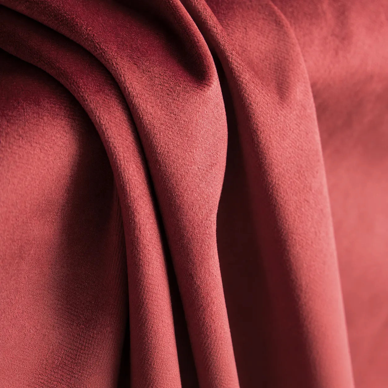 Custom-made velvet curtain · Milano