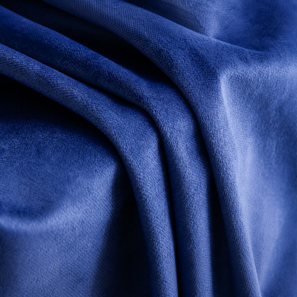 Custom-made velvet curtain · Milano