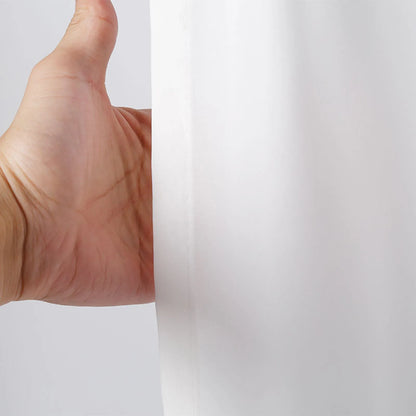 Lightweight, custom-made outdoor privacy curtain · Lioren