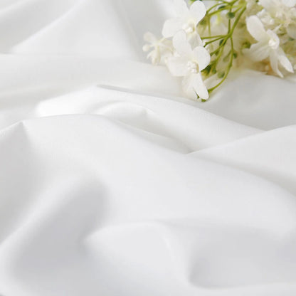 Lightweight, custom-made outdoor privacy curtain · Lioren