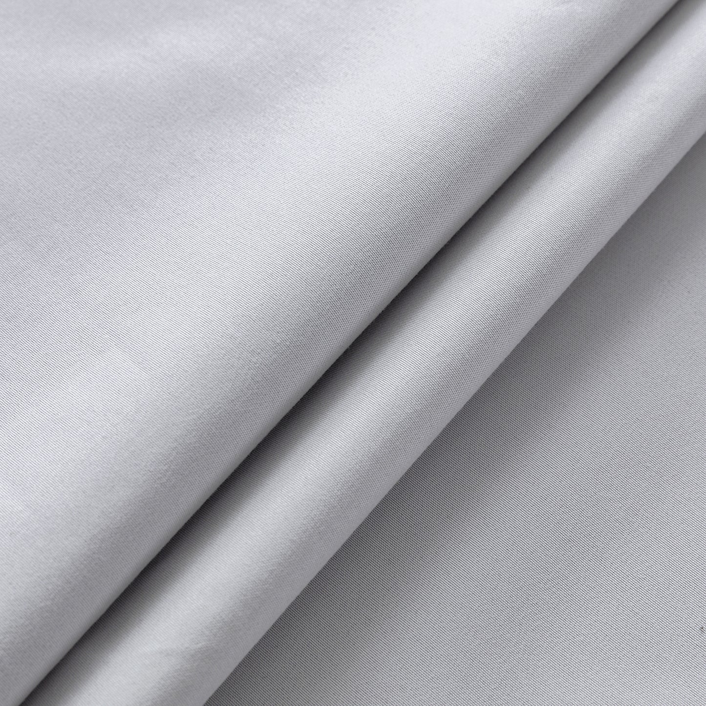 Set of 2 ultra-lightweight 100% blackout curtains with eyelets for bedrooms and living rooms