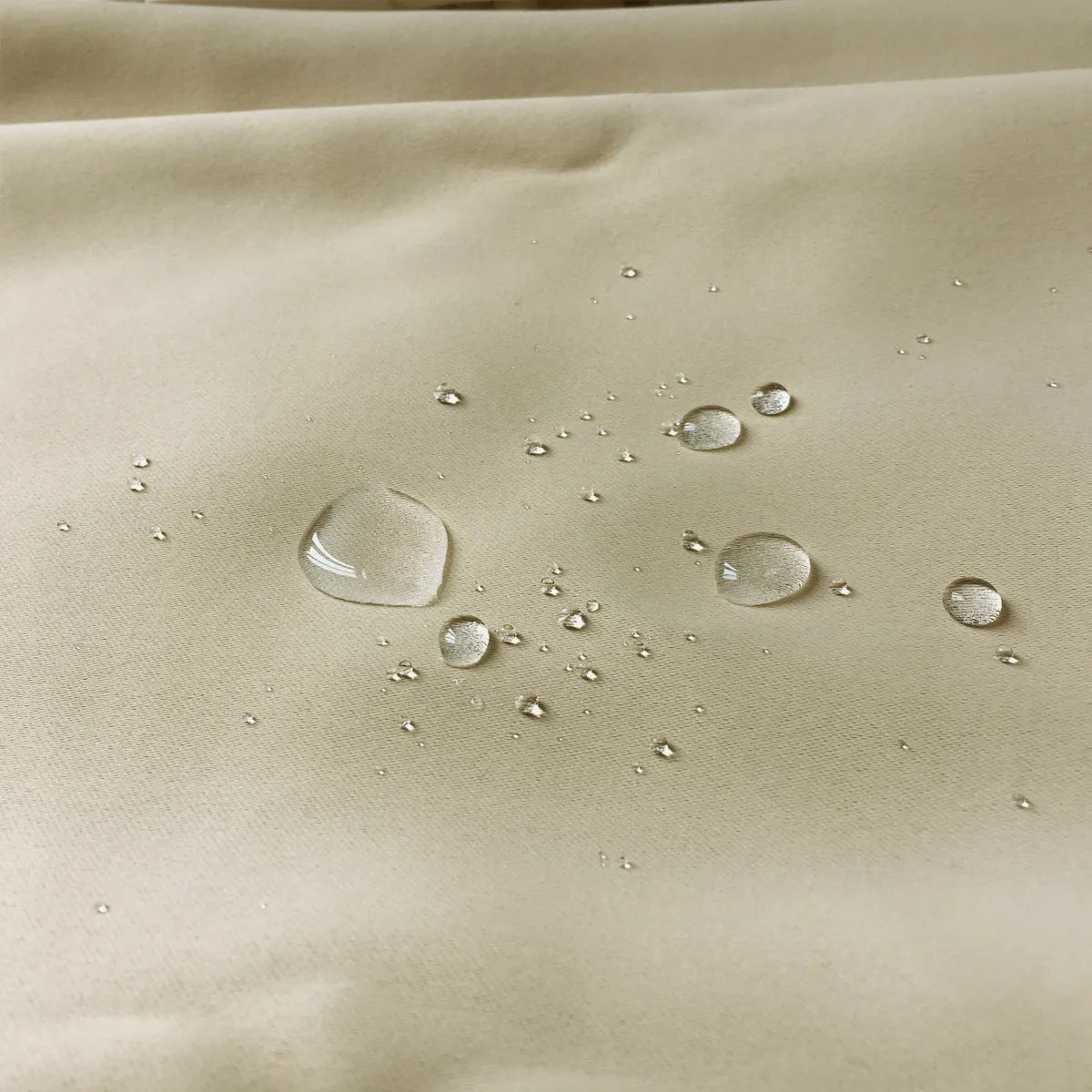 Verdunkelnder Outdoor Thermovorhang nach Maß · Veltrano