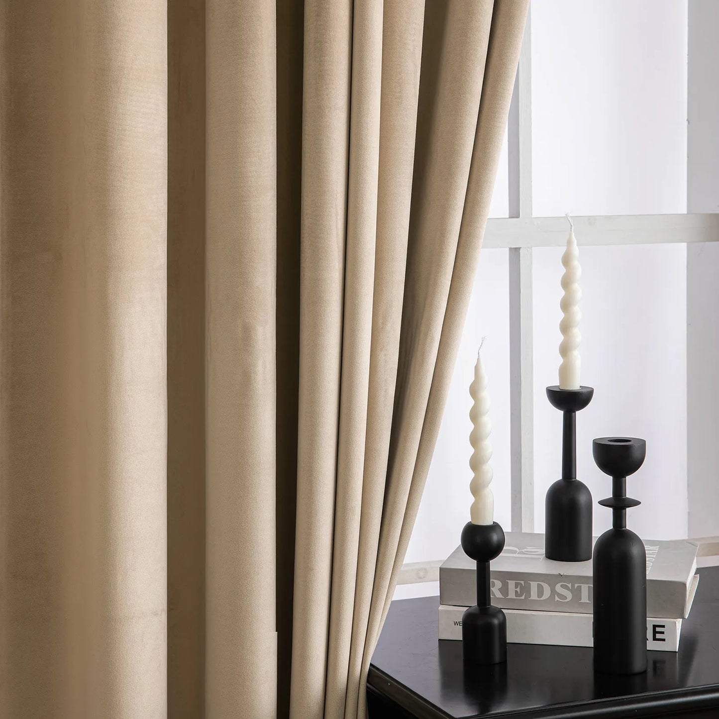 Custom-made velvet curtain · Milano