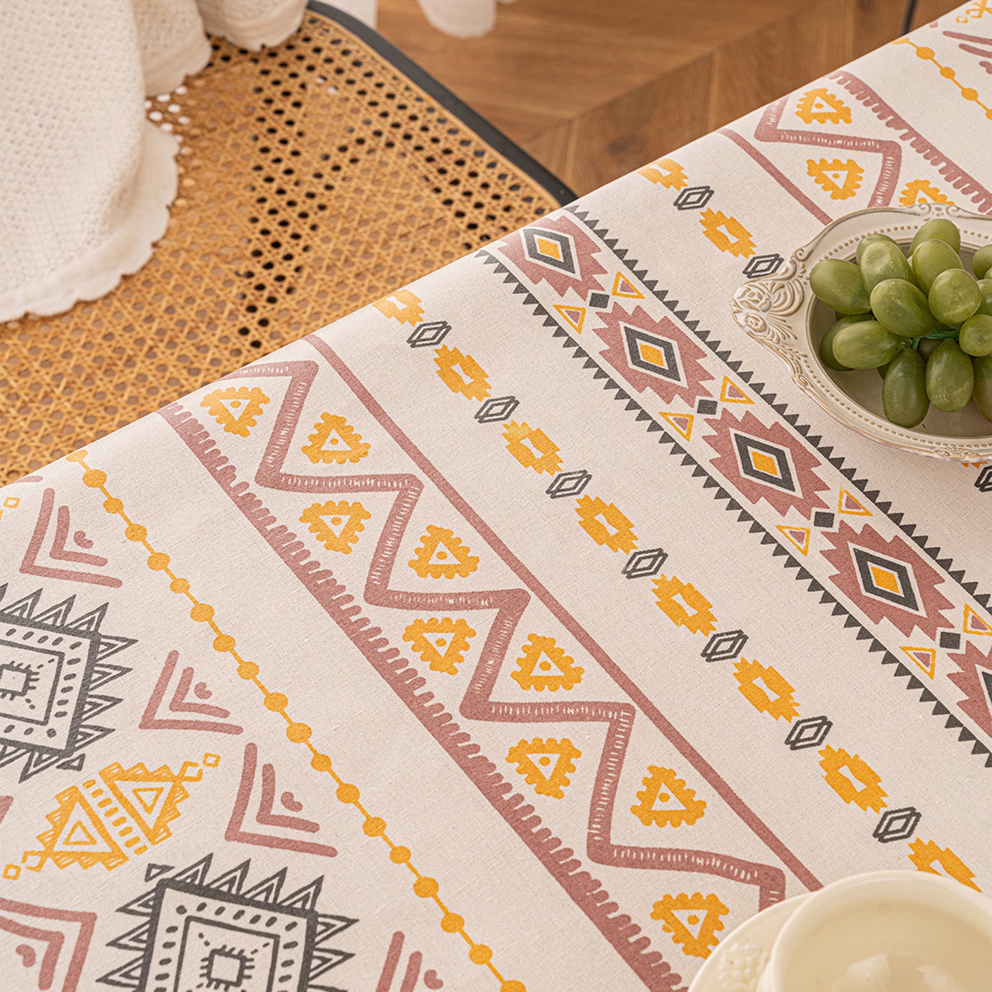 Boho tablecloth with tassels, waterproof, cotton linen, geometric pattern
