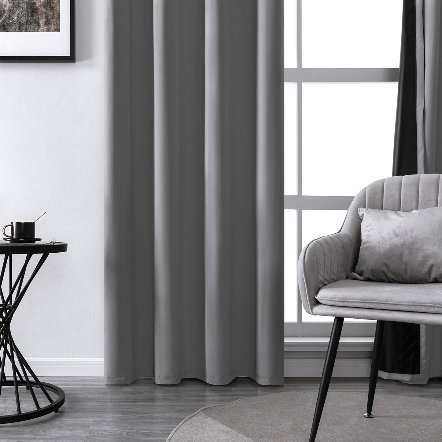 Set of 2 ultra-lightweight 100% blackout curtains with eyelets for bedrooms and living rooms