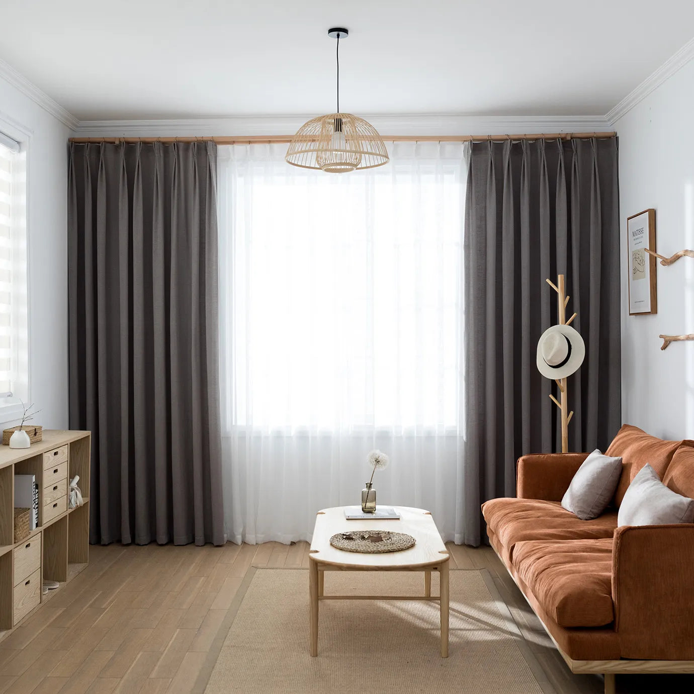 Schlichte Gardinen nach Maß · Norvyn