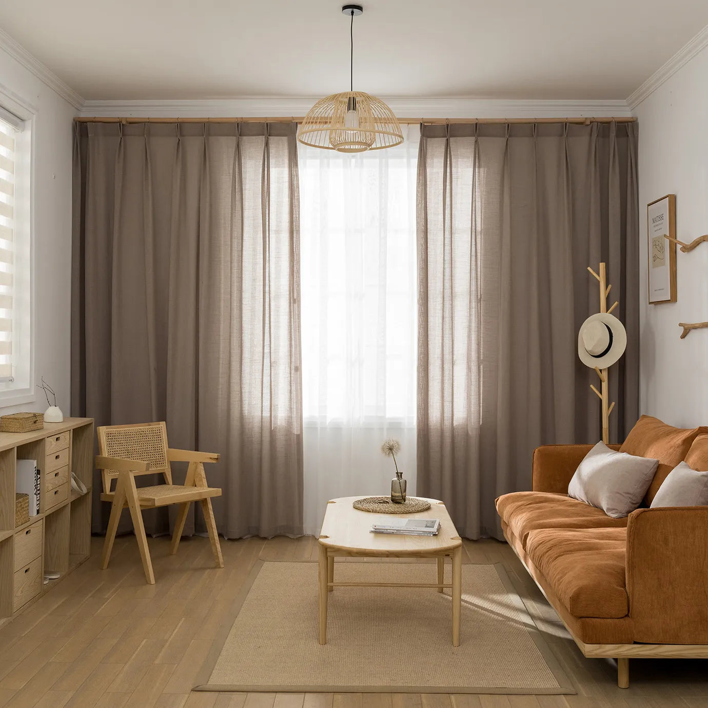 Schlichte Gardinen nach Maß · Norvyn