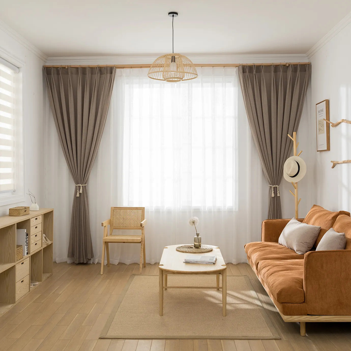 Schlichte Gardinen nach Maß · Norvyn