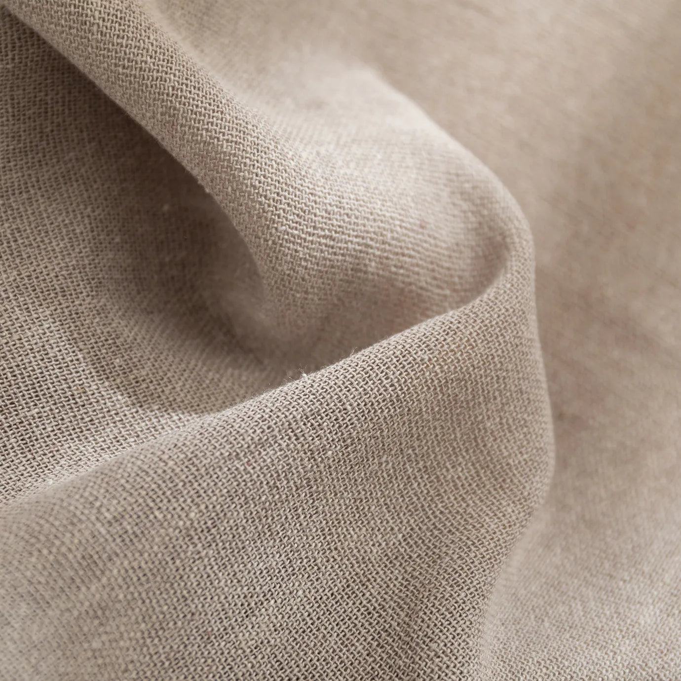 Schlichte Gardinen nach Maß · Norvyn