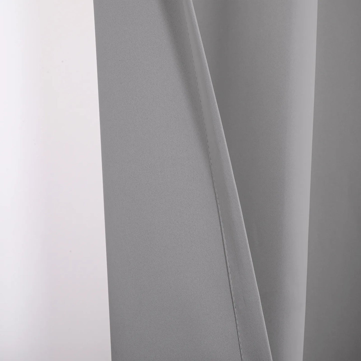 Verdunkelnder Outdoor Thermovorhang nach Maß · Veltrano