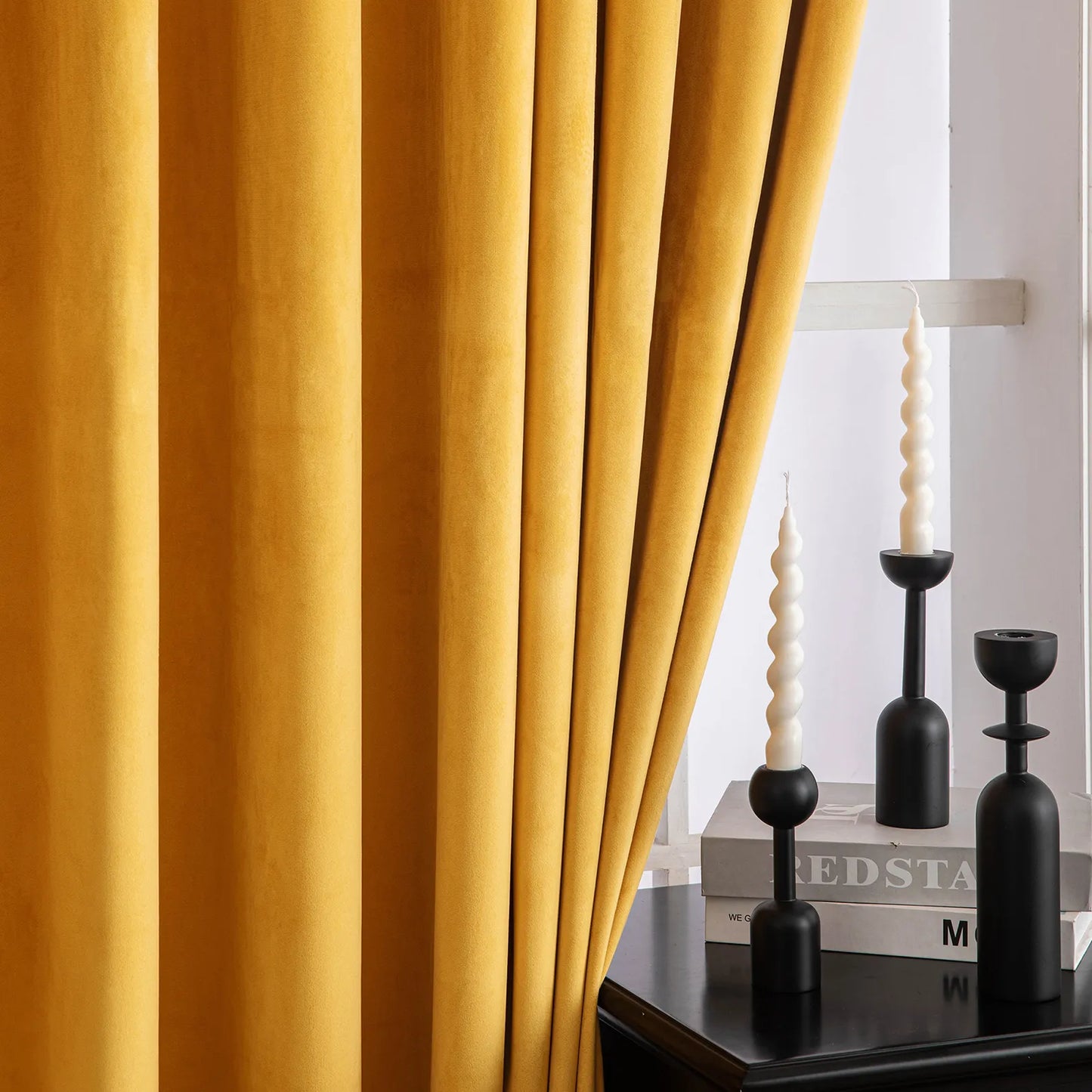 Custom-made velvet curtain · Milano