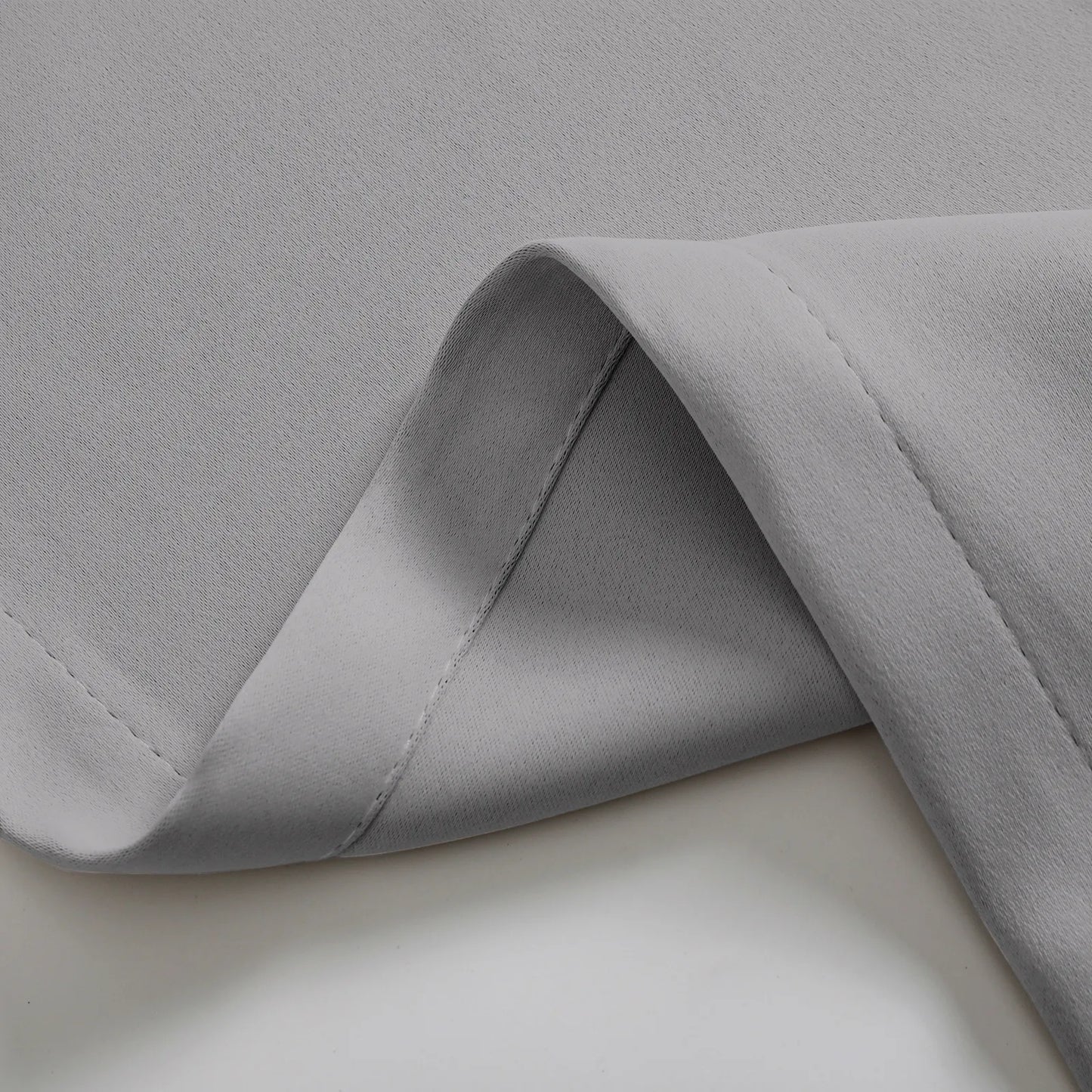 Verdunkelnder Outdoor Thermovorhang nach Maß · Veltrano