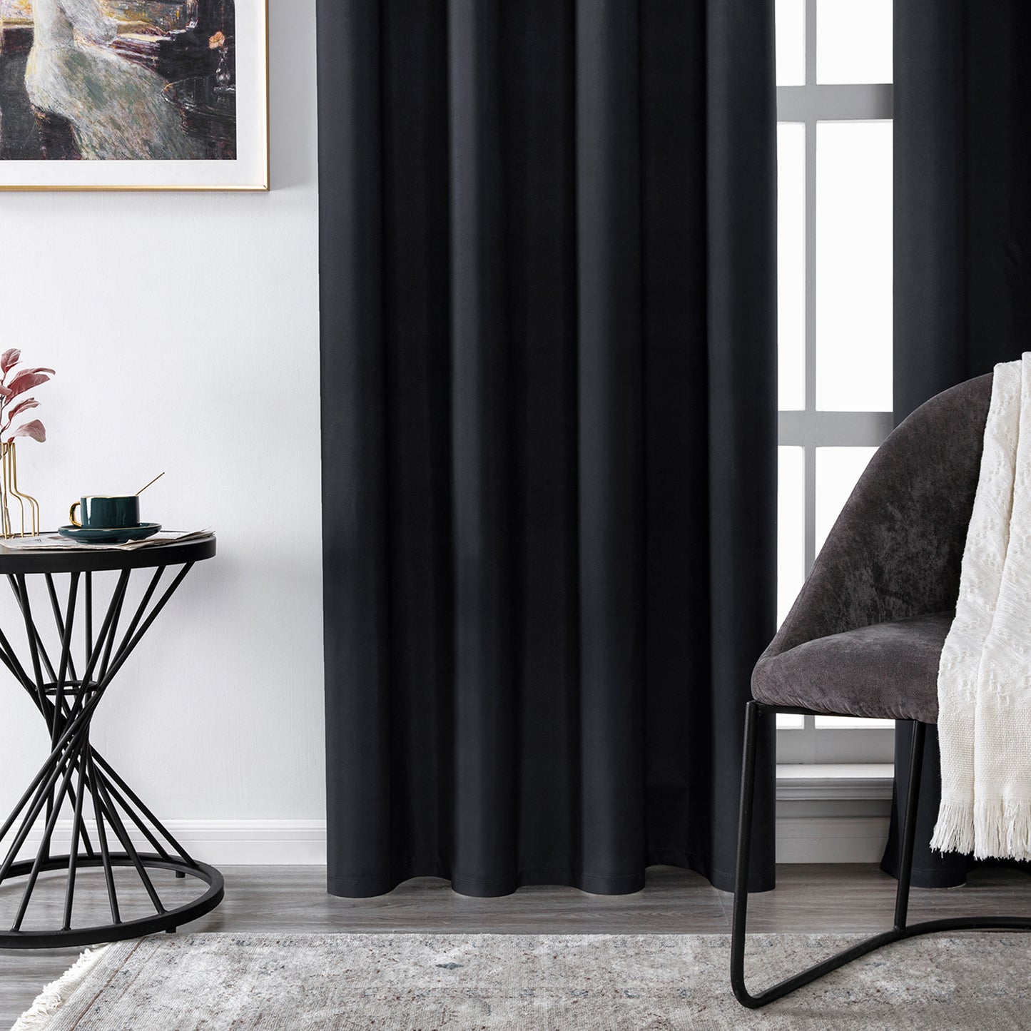 Set of 2 ultra-lightweight 100% blackout curtains with eyelets for bedrooms and living rooms