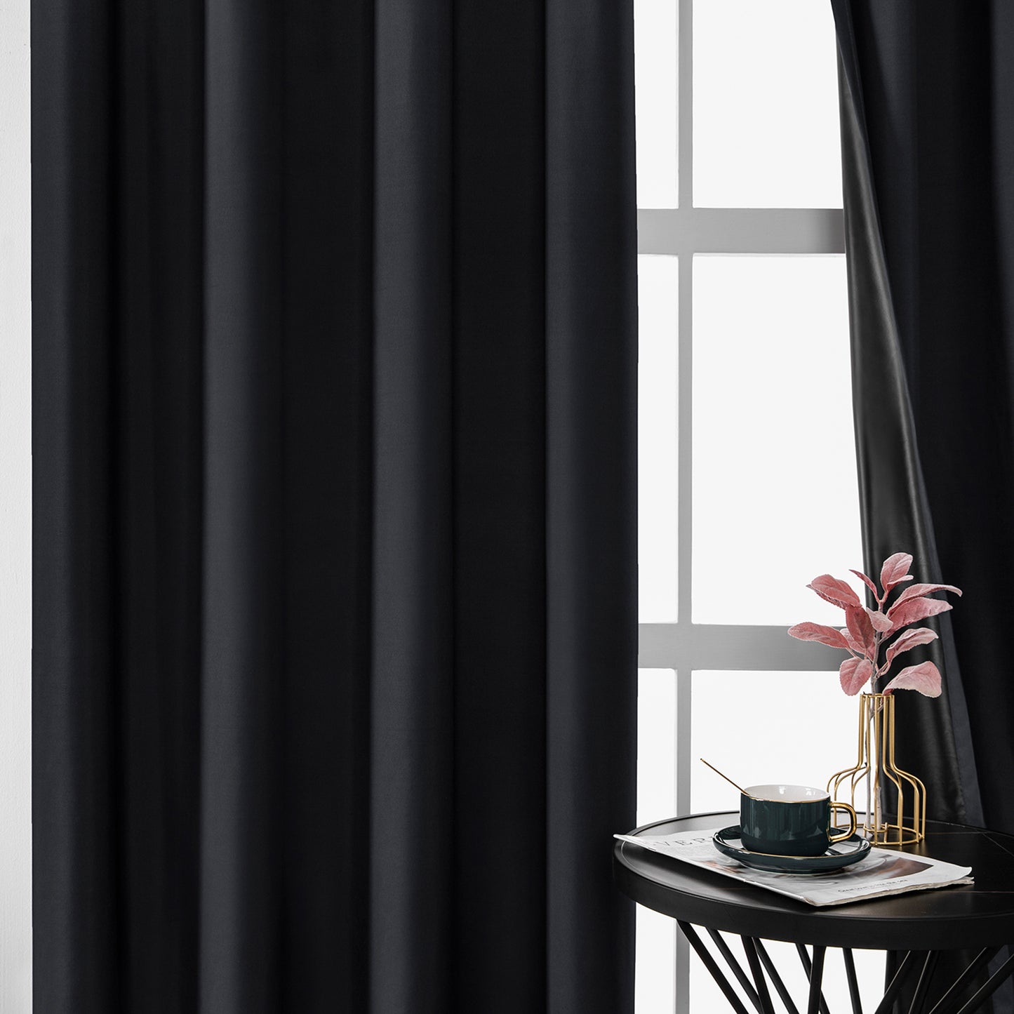 Set of 2 ultra-lightweight 100% blackout curtains with eyelets for bedrooms and living rooms