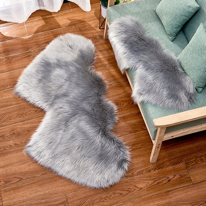 Heart-shaped faux fur rug, fluffy shaggy rug, double heart