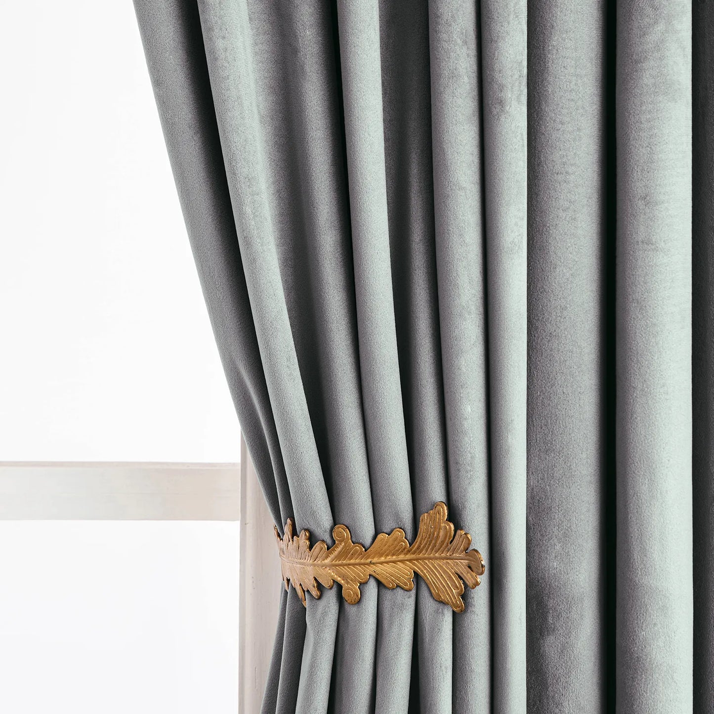 Custom-made velvet curtain · Milano
