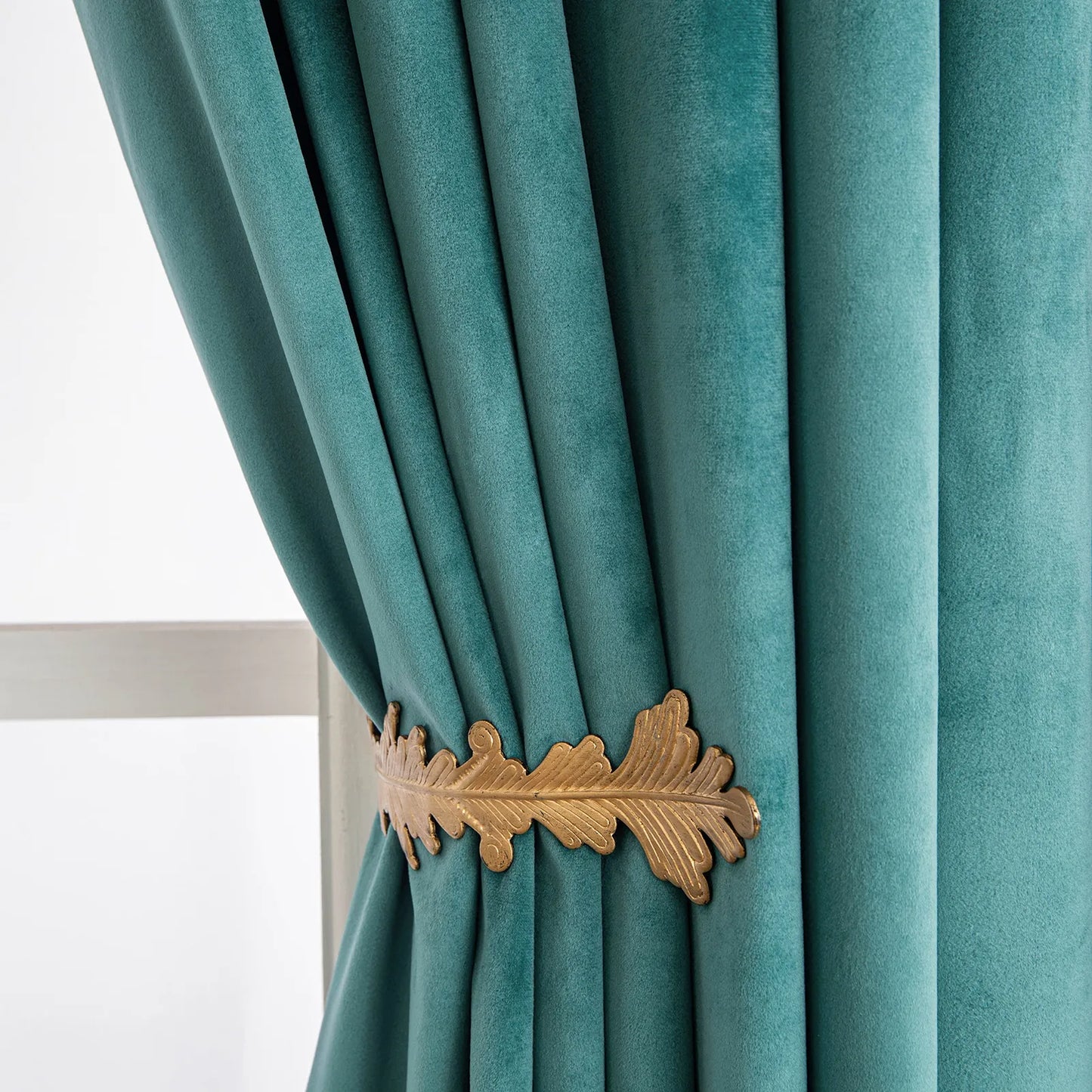 Custom-made velvet curtain · Milano