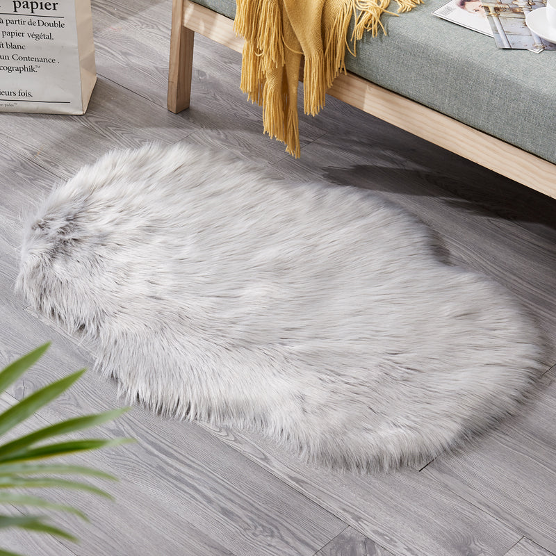 Fluffy faux fur rug, shaggy long pile rug, 60x90 cm