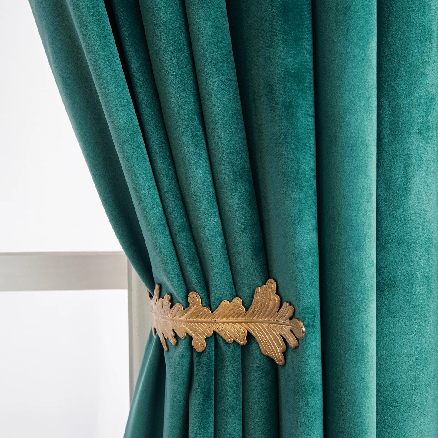 Custom-made velvet curtain · Milano