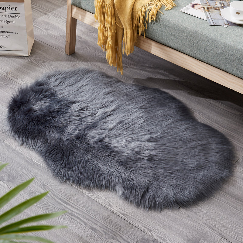 Fluffy faux fur rug, shaggy long pile rug, 60x90 cm