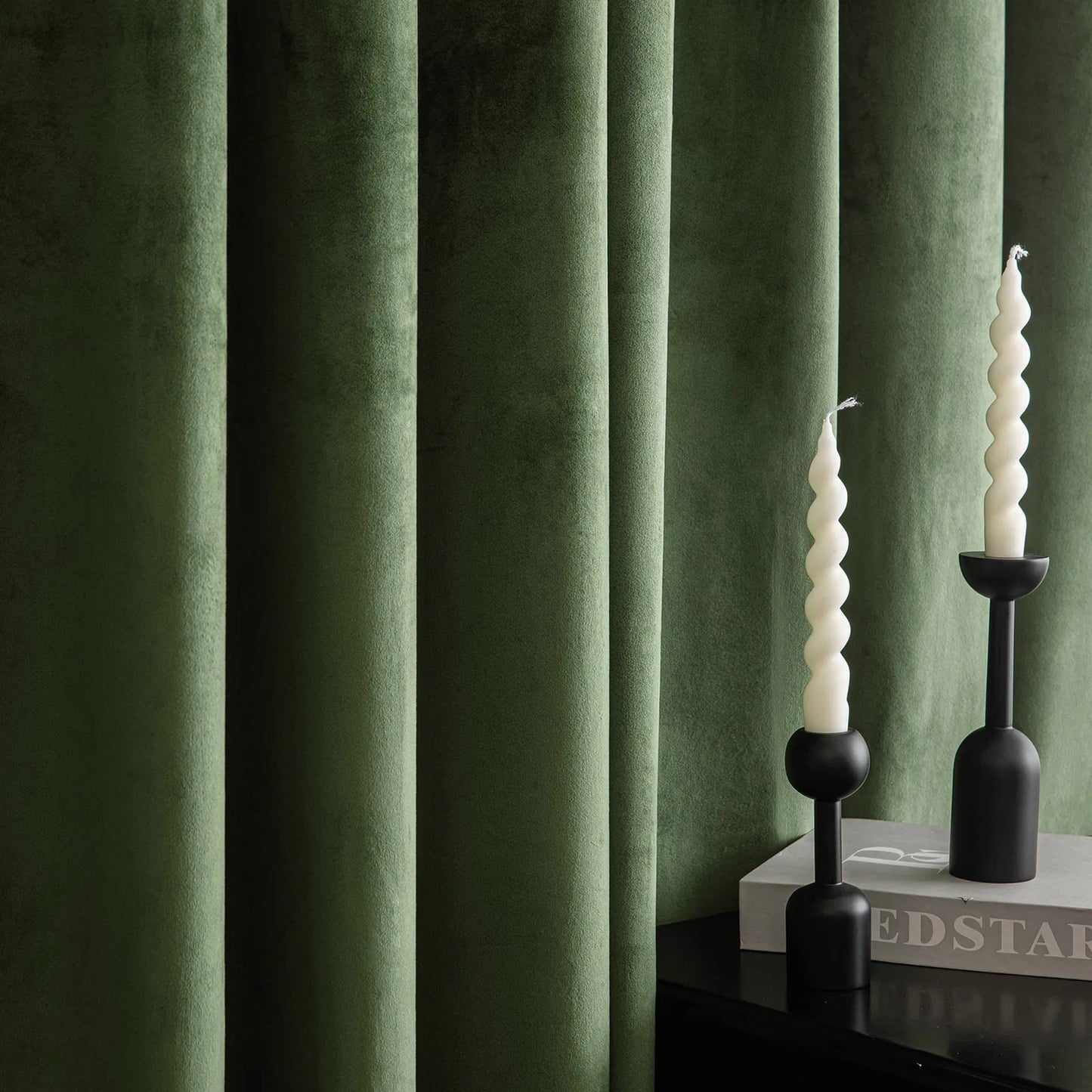 Custom-made velvet curtain · Milano