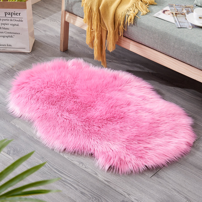 Fluffy faux fur rug, shaggy long pile rug, 60x90 cm