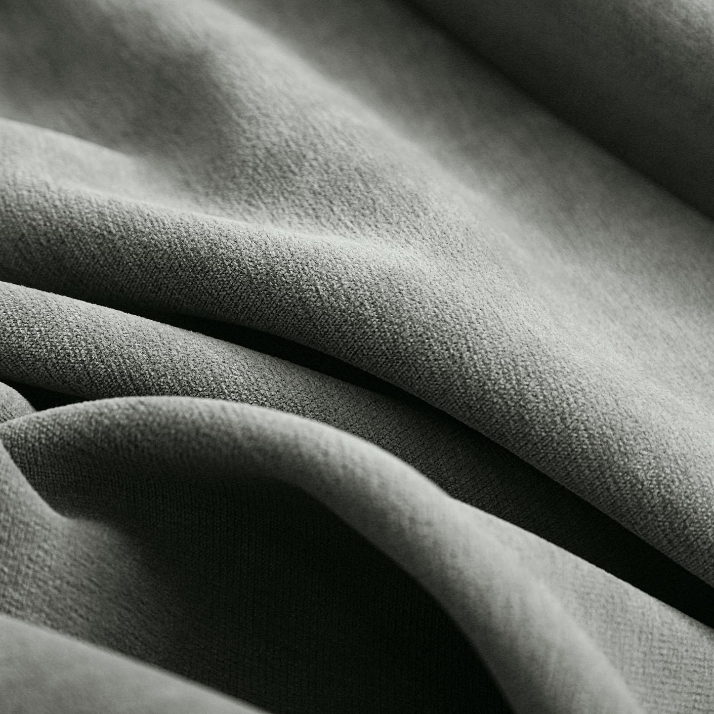 2 Blackout Curtains Chenille 510 GSM Thermal Curtain Light-blocking with Multifunction Tape