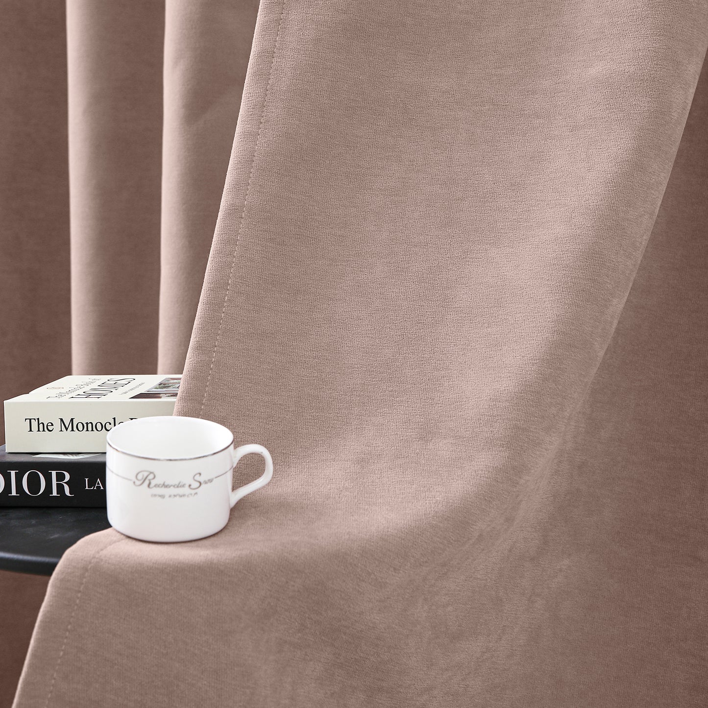 2 Blackout Curtains Chenille 510 GSM Thermal Curtain Light-blocking with Multifunction Tape