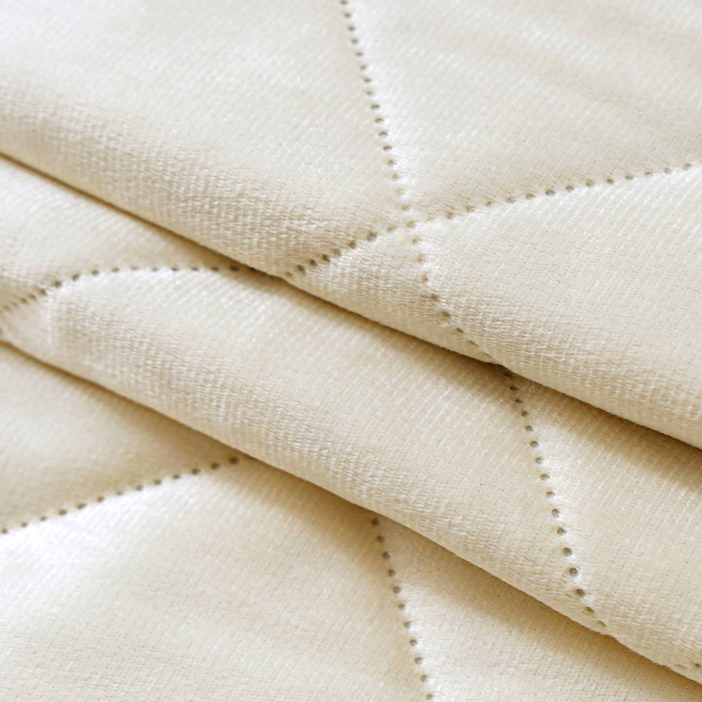 Extra Breiter Samt-Steppvorhang – Wärmende Trenn- oder Weihnachtsgardine aus 3-Schicht-Material