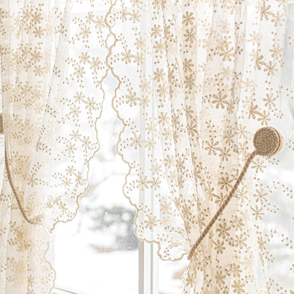 Bestickte weiße Gardinen · 2er Set · Florales Design · Halbtransparent